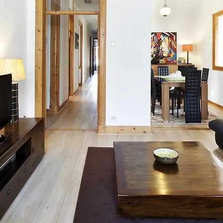 Real Apartment *